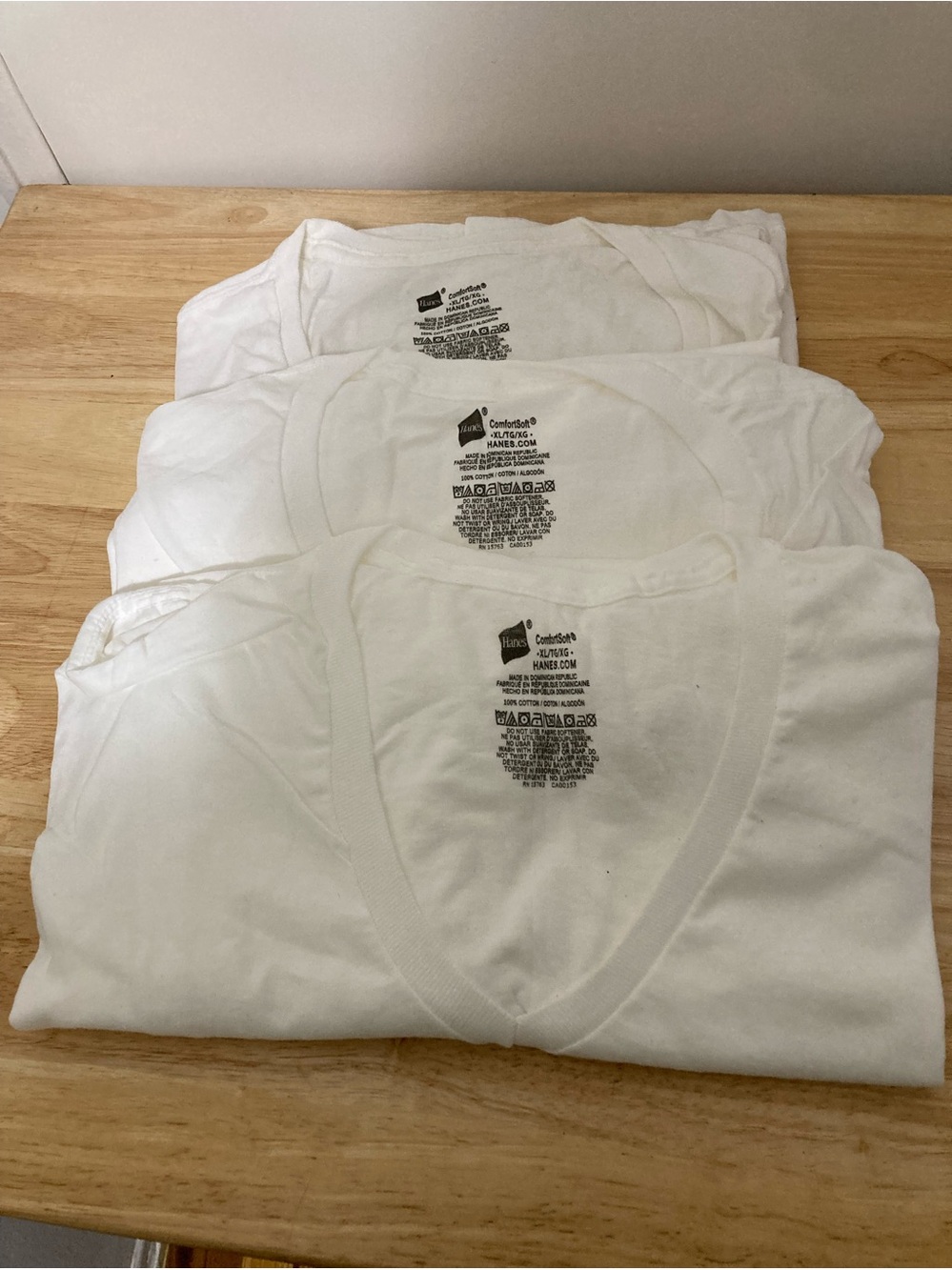 Hanes Men's Undershirt ComfortSoft White V-Neck T-Shirt Tee Short Sleeve/XL